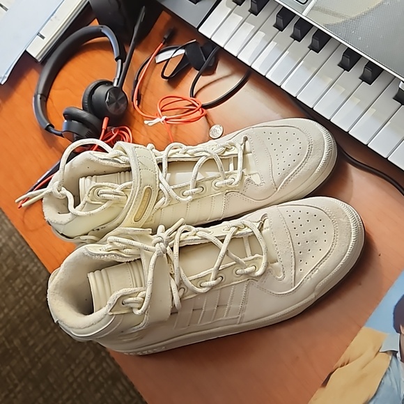 Ivy Park Edition Adidas forums by Blue Ivy - Picture 5 of 12